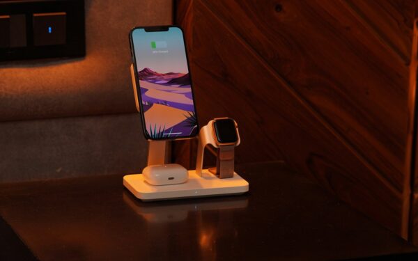 Choosing the right charging dock for your smartwatch and earbuds