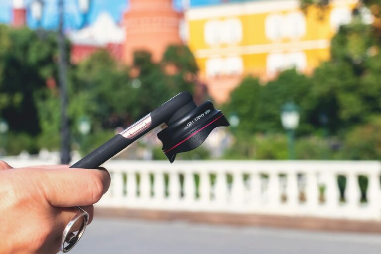 Close cleaning smartphone camera lens