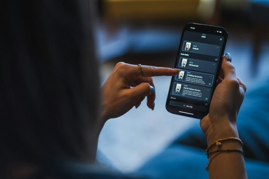 Home energy monitor electricity meter smartphone app