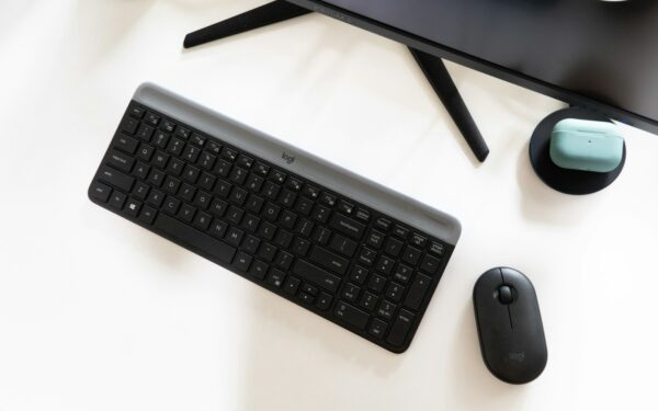 How to buy a wireless keyboard and mouse combo that actually fits your work style