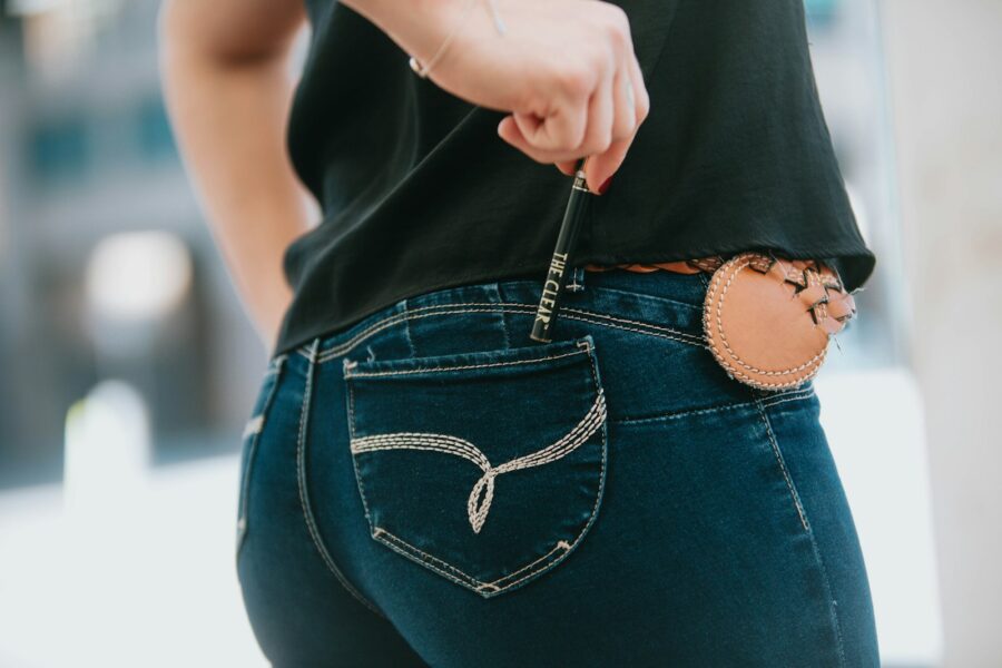 Compact mobile device hand pocket