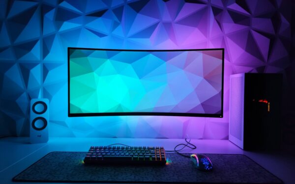 How to choose a streaming microphone and build a clean audio setup