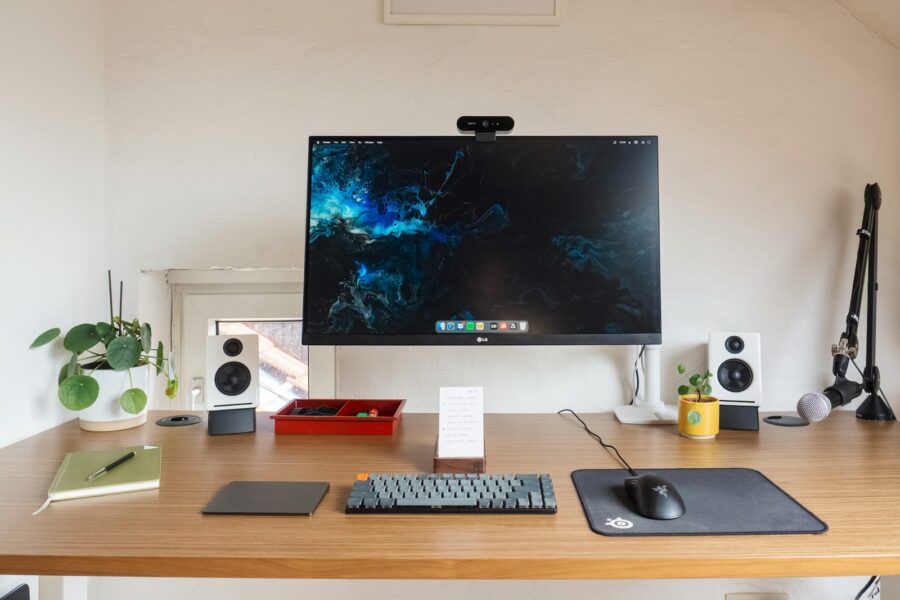 1080p computer monitor home office desk