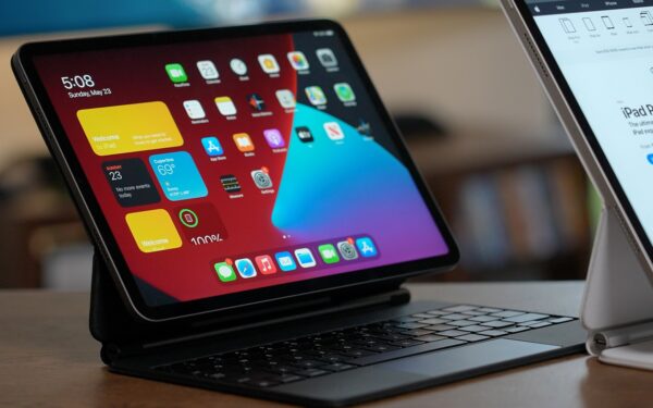 How to turn your iPad or 2‑in‑1 into a comfortable desk setup