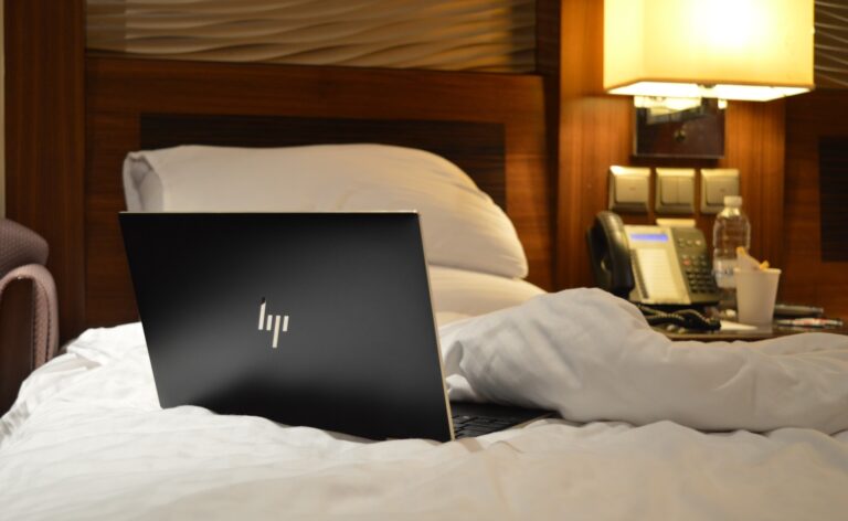 Hotel room laptop console controller