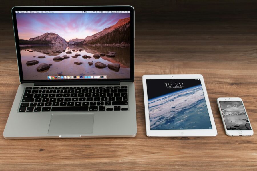 Laptop smartphone processor specs desk