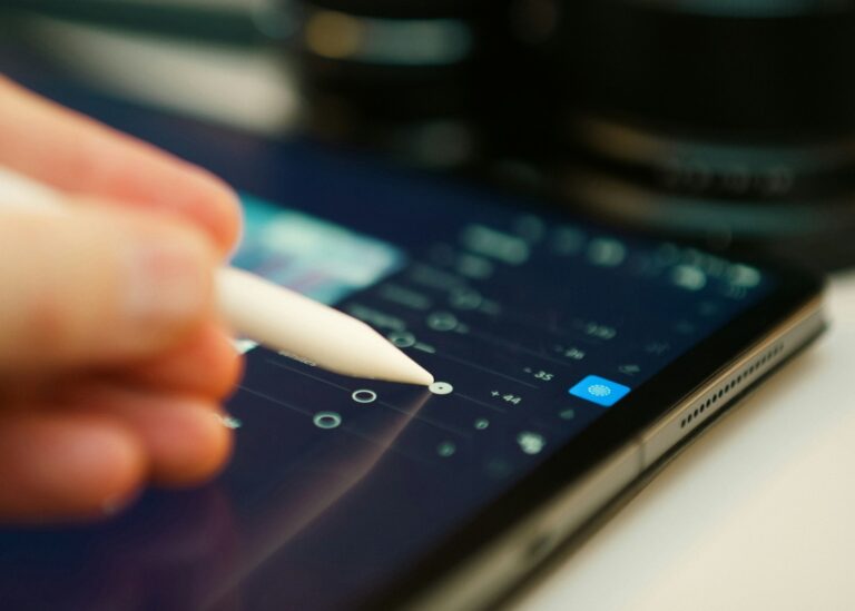 Tablet stylus digital notes computer processor chip closeup