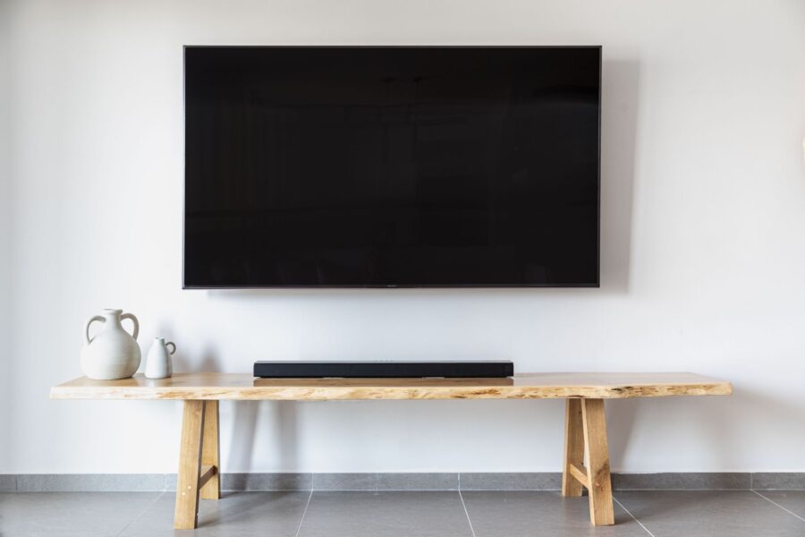Compact soundbar subwoofer