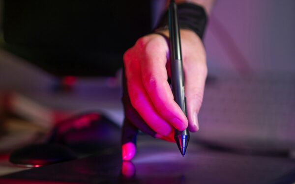 Drawing on tablets: how to pick a great digital sketching device without wasting money
