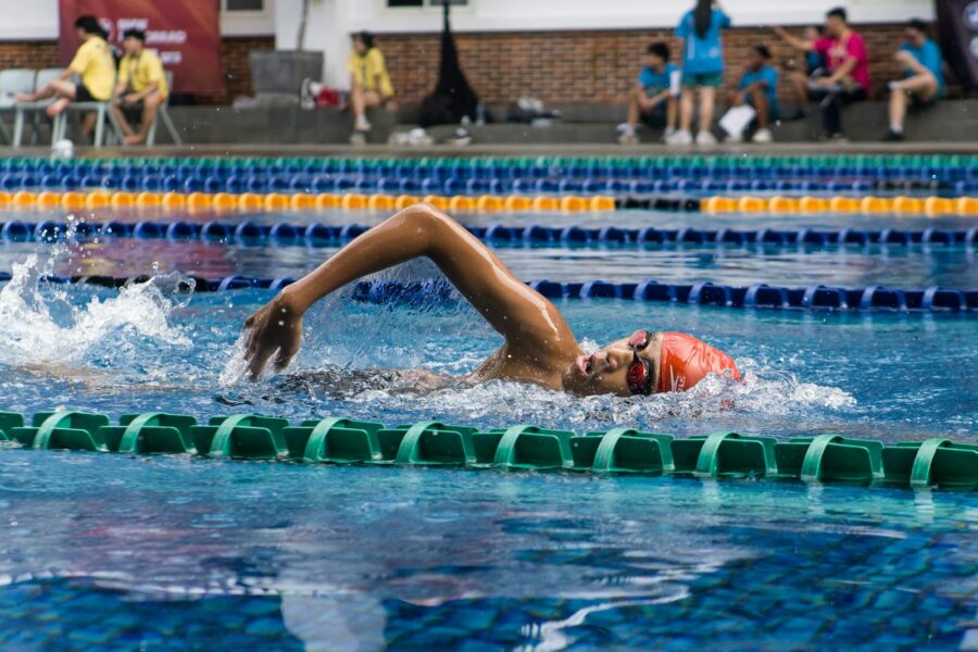 Swimming pool lane