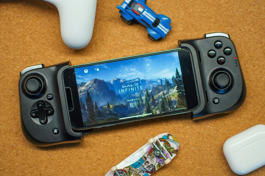 Mobile gaming phone