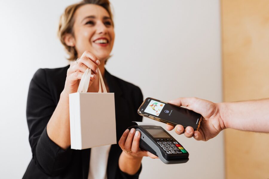 Smart ring contactless payment terminal hand
