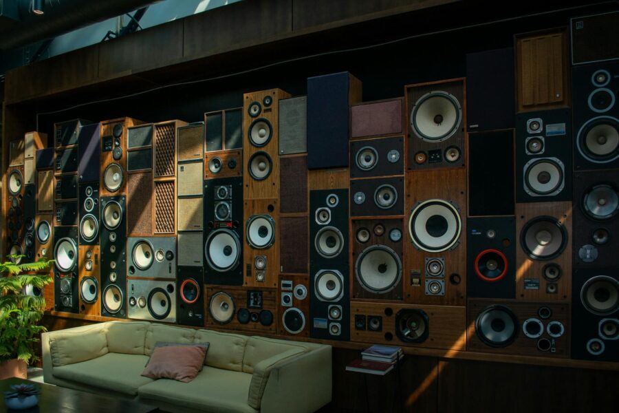 Living room small bookshelf speakers sofa