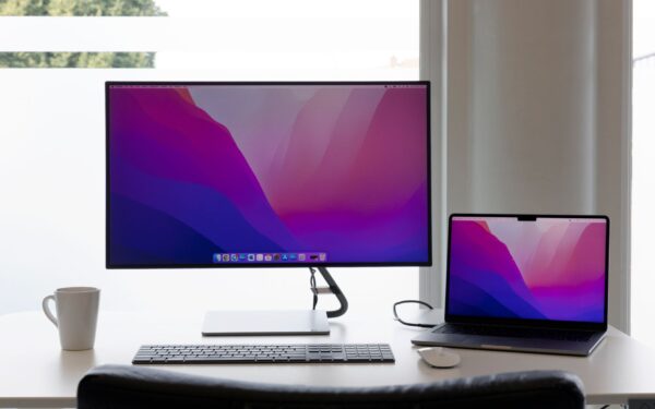 How to build a lightweight second‑screen setup with a laptop and portable monitor