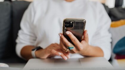 How to choose a big-screen smartphone that fits your hand, pocket and budget