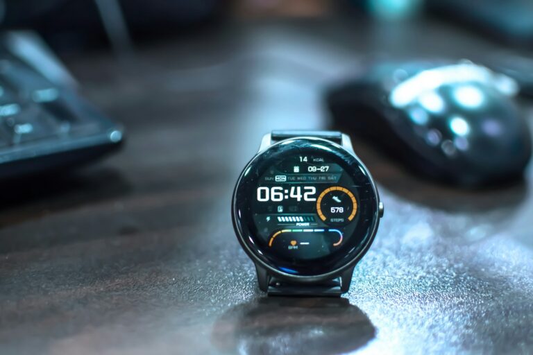 Smartwatch wrist notifications