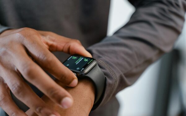 How to choose a smartwatch that fits your needs and budget