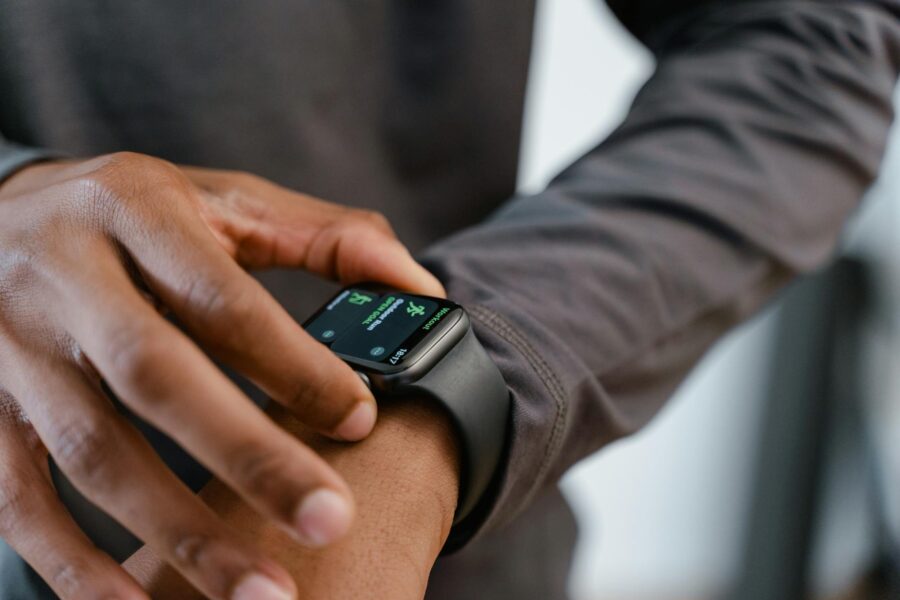Smartwatch wrist notifications fitness tracking