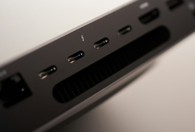 Back hdmi ports