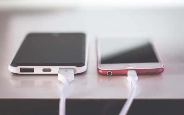 How to get the most from mid-range smartphones in 2026 without missing premium features
