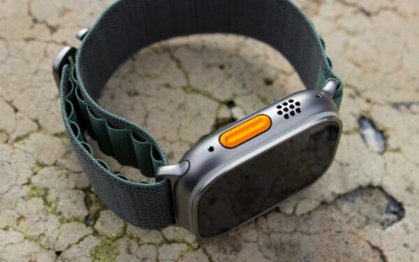 How to make smartwatch calls useful instead of annoying