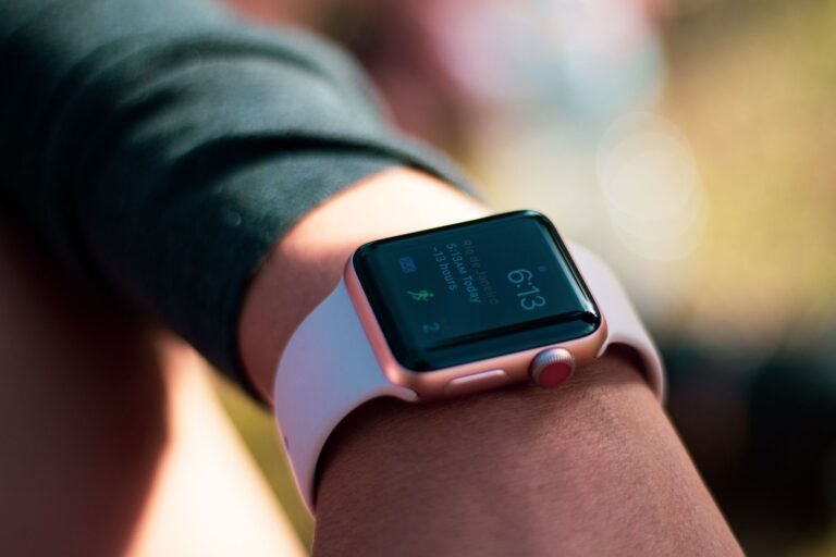 Smartwatch wrist notification