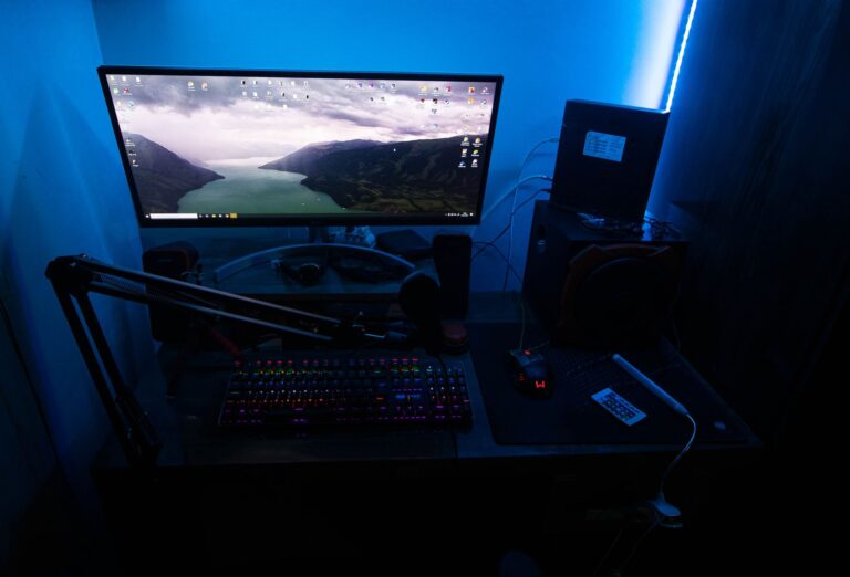Gaming desk microphone