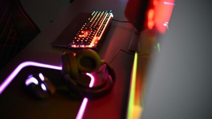 How to pick a gaming mousepad that genuinely improves your aim and comfort