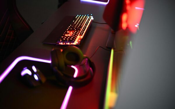 How to pick a gaming mousepad that genuinely improves your aim and comfort