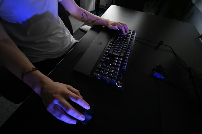 Close gaming mousepad