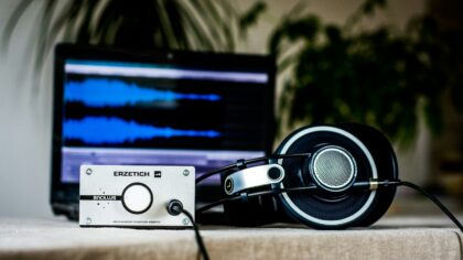 How to pick open-back vs closed-back headphones for music, gaming and home listening