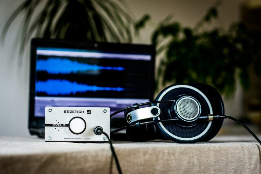 Open back headphones