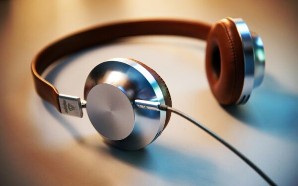 How to pick wired headphones in a wireless world