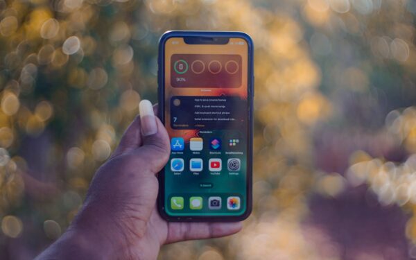 How to speed up a slow smartphone without buying a new one