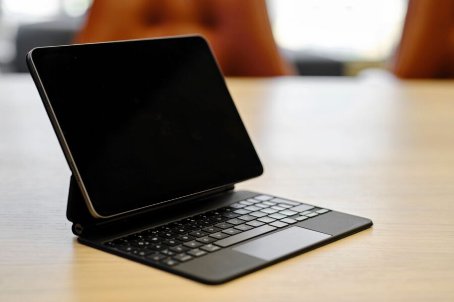 Tablet keyboard case