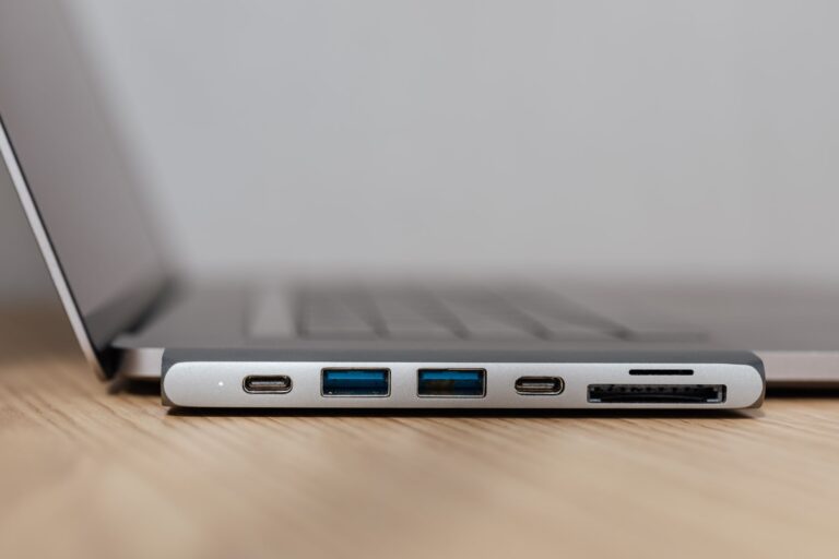 Usb laptop dock