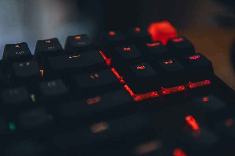 Close mechanical keyboard