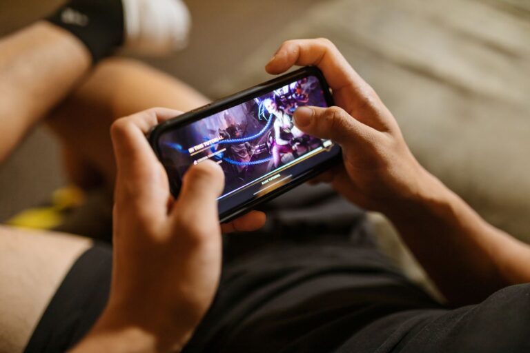 Mobile gaming phone