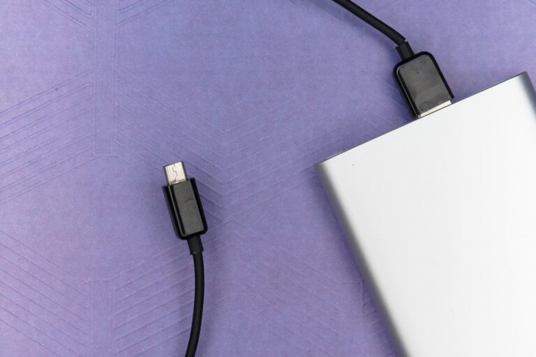 Power bank smartphone