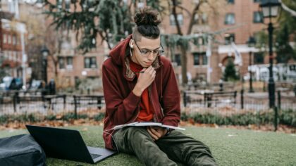 Smart accessories for students: how wearables can actually help with study, focus and balance