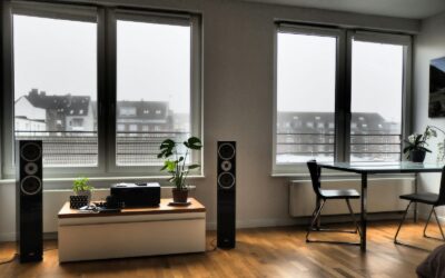 Smart home for small spaces: how to add connected comfort in studios and tiny homes