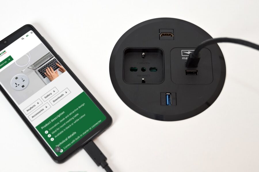 Smart plug wall