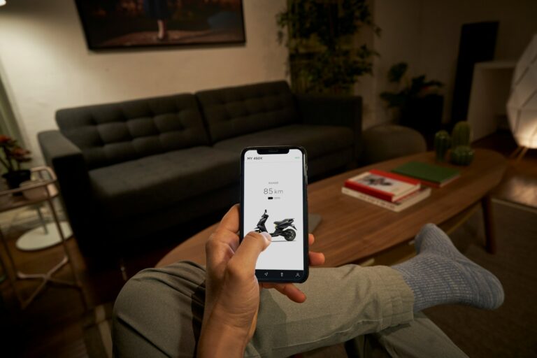 Smart plug wall