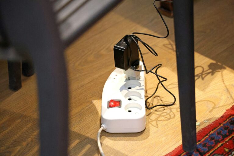 Smart home plug