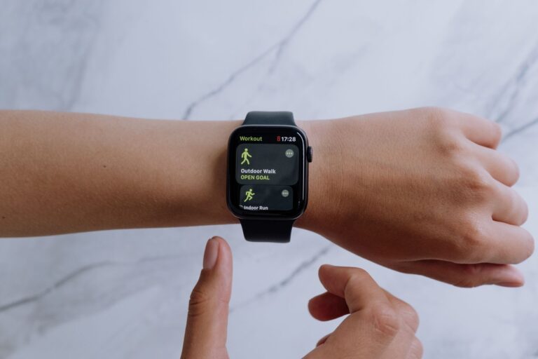 Hand wearing smart