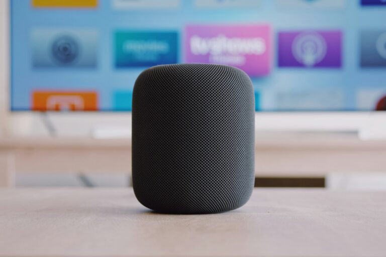 Smart home speaker