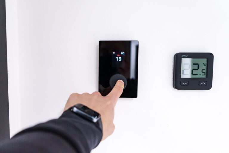 Thermostat wiring close