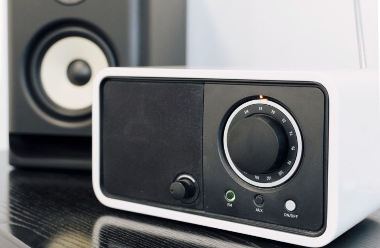 Soundbar subwoofer close