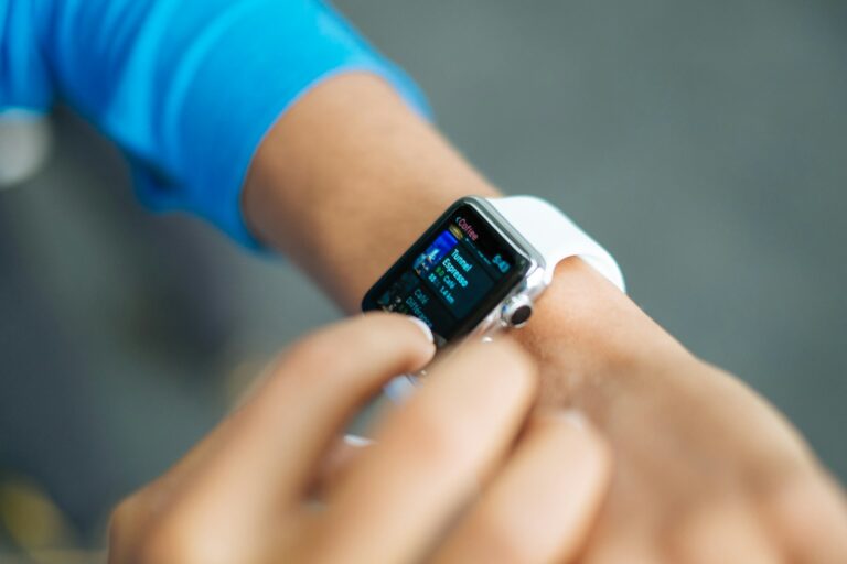 Smartwatch step counter