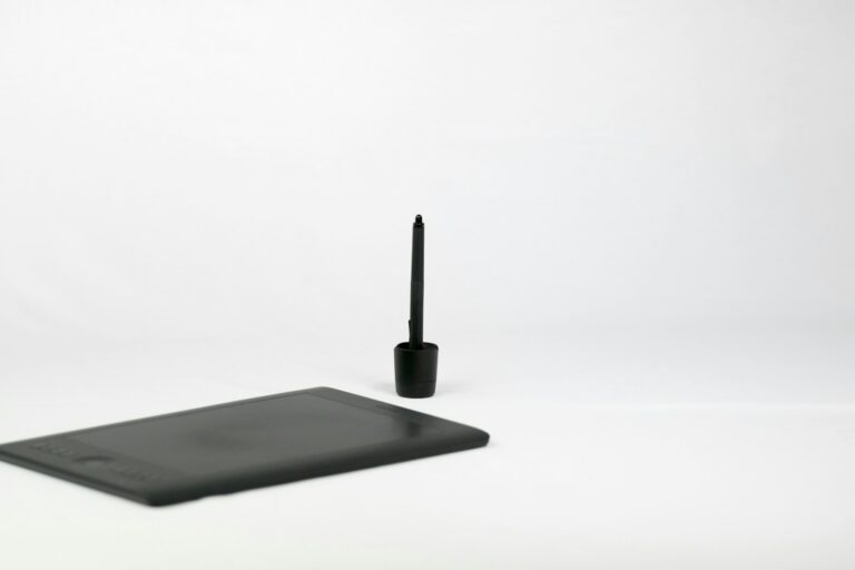 Laptop tablet desk